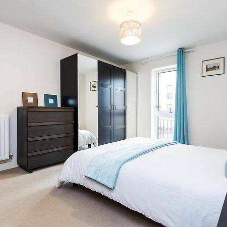 Greenwich House London Room photo